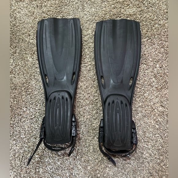 Oceanic Scuba Fins - Picture 2 of 2